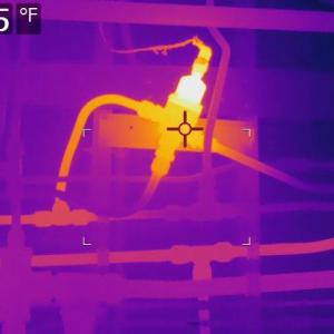 ththermal image of a KC-135 Stratotanker aircraft’s hydraulic spoiler bypass valve