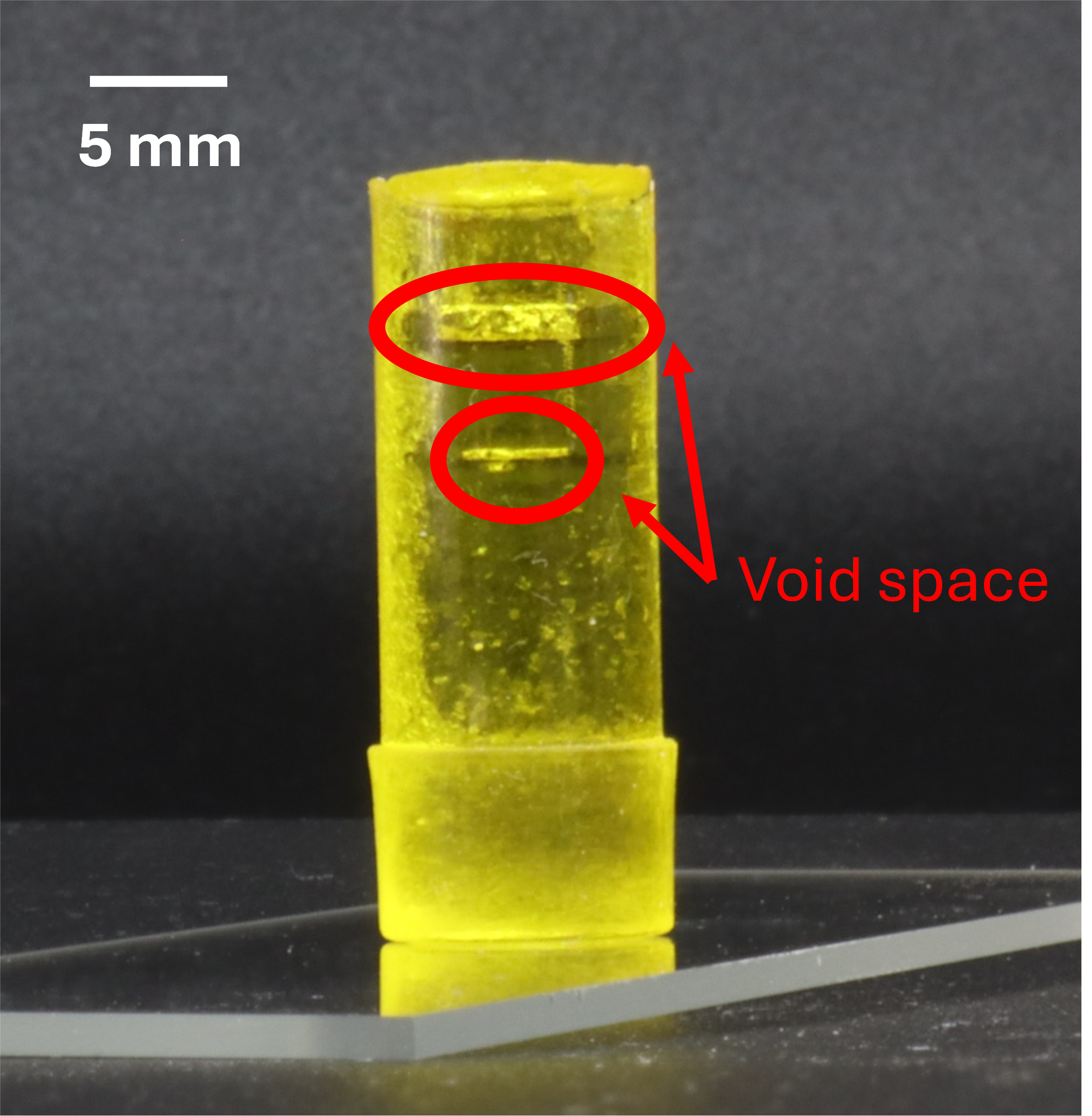 Proof-of-concept demonstration of VSM: the material in negative space receives enough accumulated light energy to degrade, resulting in negative features printed