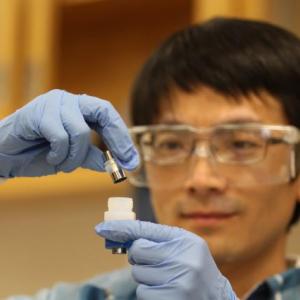 li_ion_battery_closeup