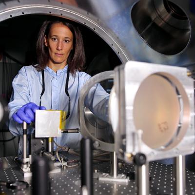 Felicie Albert working in Jupiter Laser facility